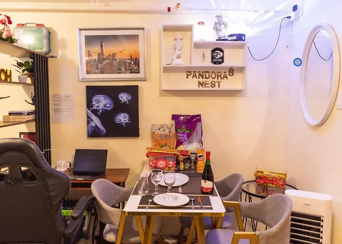 Pandora's Nest Apartment *